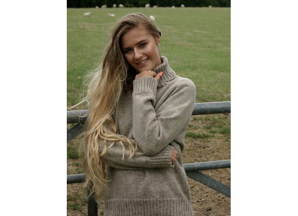 Casual fit natural wool roll neck jumper