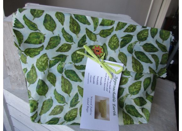 Beeswax Salad Bag in Green Leaves
