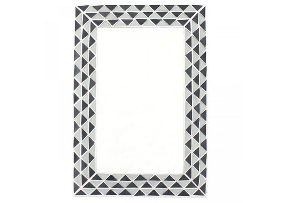 Triangle Pattern Monochrome Mirror