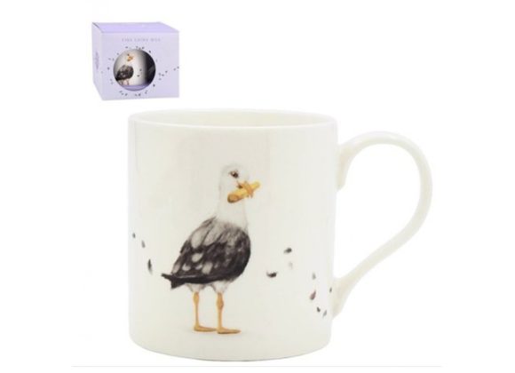 Seagull eating chips, Mug